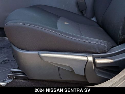 Used 2024 Nissan Sentra SV FWD image 15