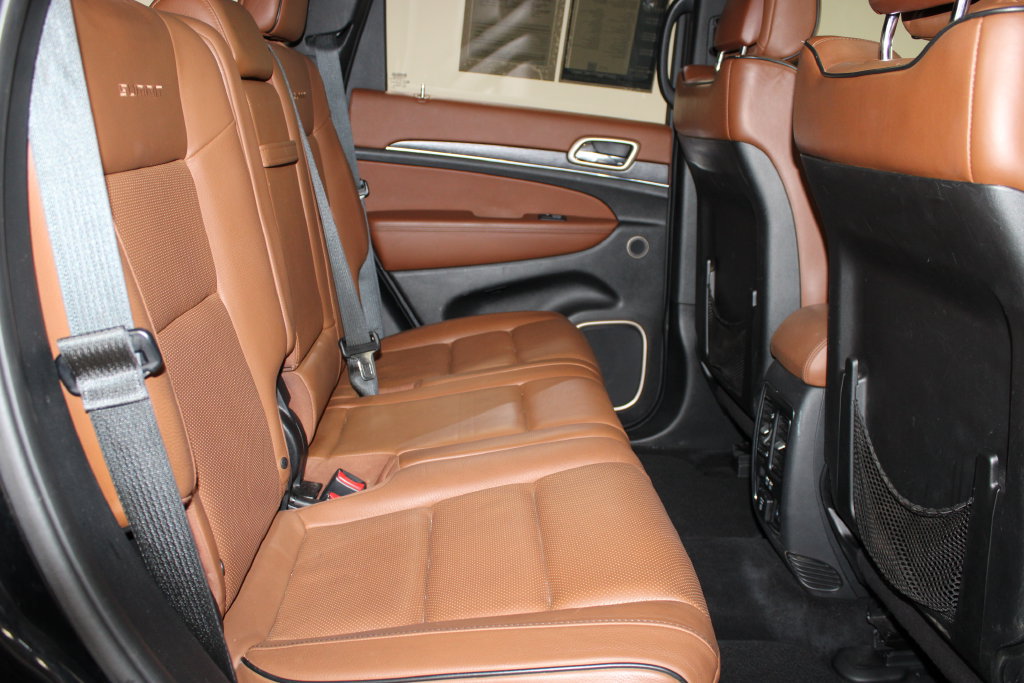Used 2017 Jeep Grand Cherokee Summit AWD/4WD image 29