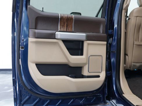 Used 2019 Ford F150 Lariat w/ Equipment Group 502A Luxury RWD image 33