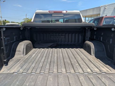 Used 2023 GMC Sierra 1500 SLT w/ SLT Premium Package AWD/4WD image 36