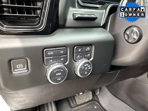 Used 2024 GMC Sierra 1500 AT4 w/ Technology Package AWD/4WD image 39