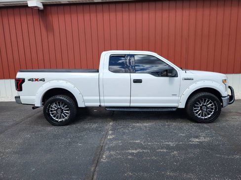 Used 2015 Ford F150 XLT w/ Equipment Group 301A Mid AWD/4WD image 6
