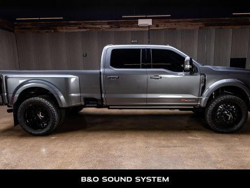 Used 2025 Ford F450 Platinum w/ Platinum Plus Package AWD/4WD image 10