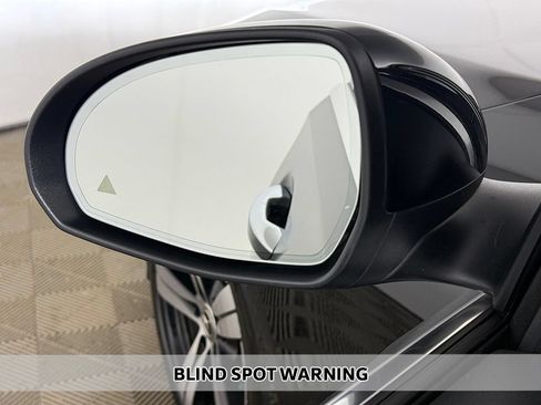 Used 2025 Mercedes-Benz C 300 4MATIC Sedan image 6