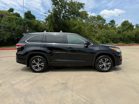 Used 2016 Toyota Highlander XLE w/ Protection Package #3 AWD/4WD image 7