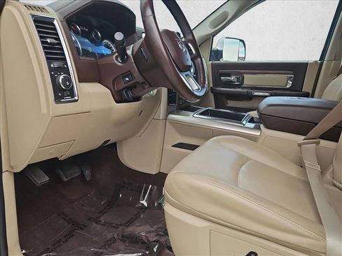 Used 2014 RAM 2500 Laramie w/ Convenience Group image 9