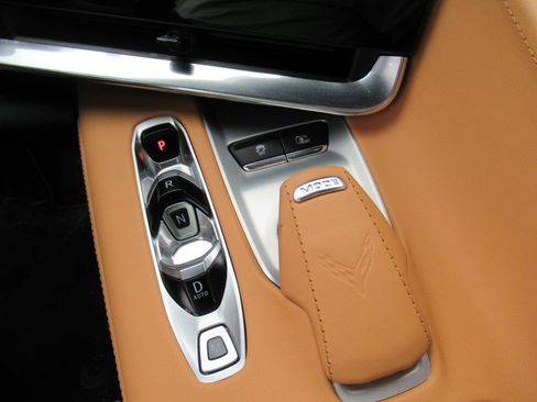 Used 2020 Chevrolet Corvette Stingray Preferred Cpe w/ 2LT Preferred Equipment Group RWD image 29