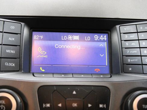 Used 2017 Ford Taurus SEL AWD/4WD image 31