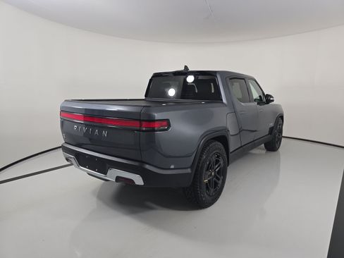 Used 2024 Rivian R1T Adventure AWD/4WD image 5