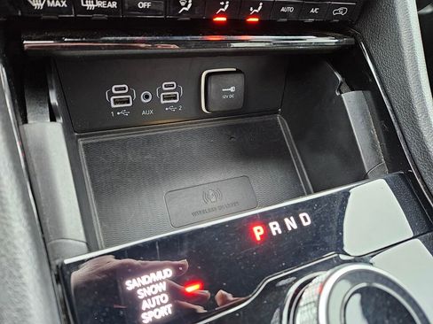 Used 2023 Jeep Grand Cherokee Limited w/ Luxury Tech Group II image 27