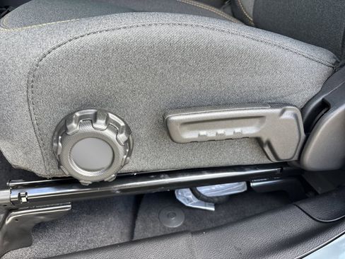 New 2025 Jeep Gladiator Willys image 19