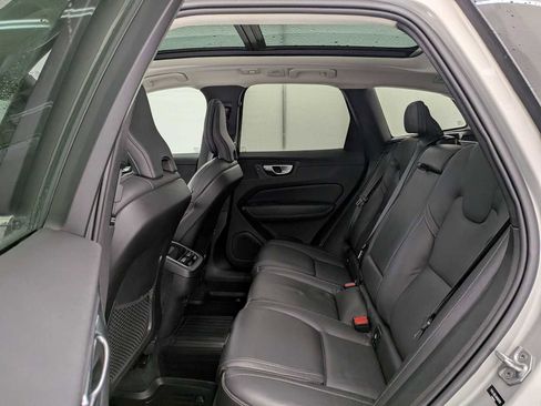 Used 2022 Volvo XC60 B5 Inscription w/ Advanced Package image 21