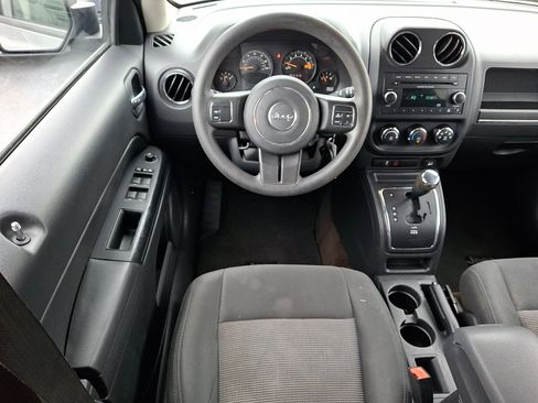 Used 2015 Jeep Patriot Sport w/ Power Value Group FWD image 11