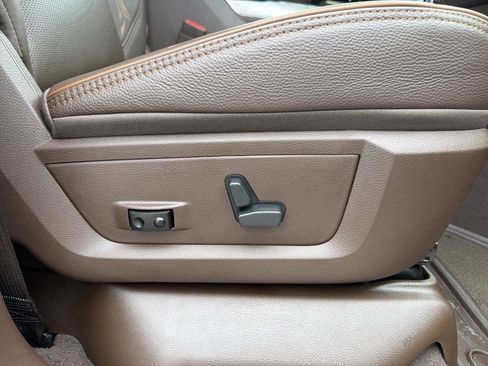 Used 2026 RAM 3500 Longhorn AWD/4WD image 30