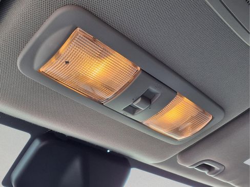 Used 2023 Nissan Frontier SV w/ Tow Package image 27