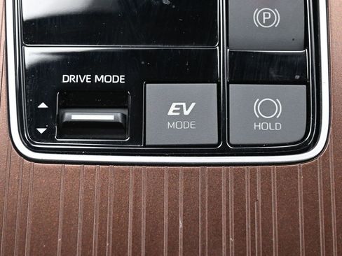 Certified 2022 Toyota Sienna XLE image 27