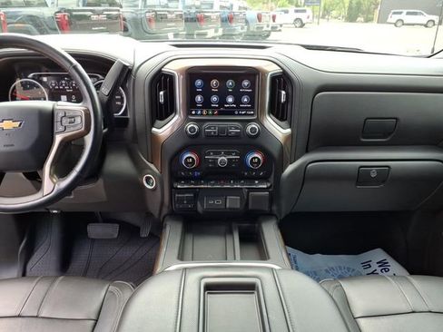 Used 2020 Chevrolet Silverado 1500 High Country w/ Technology Package AWD/4WD image 13