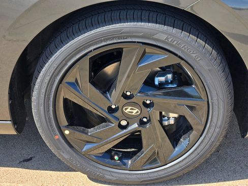 New 2026 Hyundai Elantra SEL Sport Premium FWD image 7