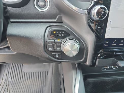 Used 2023 RAM 1500 Laramie AWD/4WD image 29