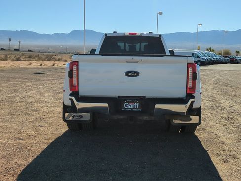 Used 2023 Ford F350 Lariat image 4
