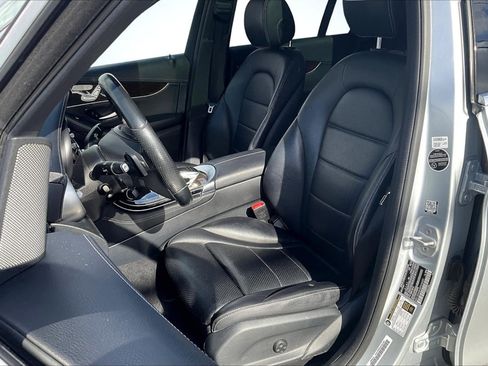 Used 2016 Mercedes-Benz GLC 300 4MATIC w/ Sport Package image 23