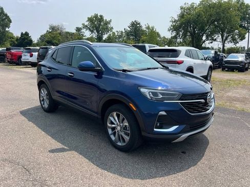 Used 2023 Buick Encore GX Essence w/ Experience Buick Package AWD/4WD image 3