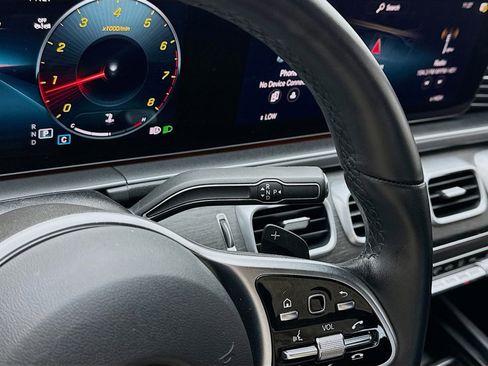 Used 2023 Mercedes-Benz GLE 350 w/ Premium Package image 13