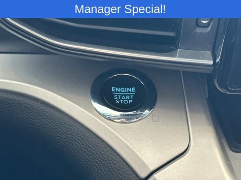 Used 2022 Ford Explorer XLT w/ Equipment Group 202A image 22