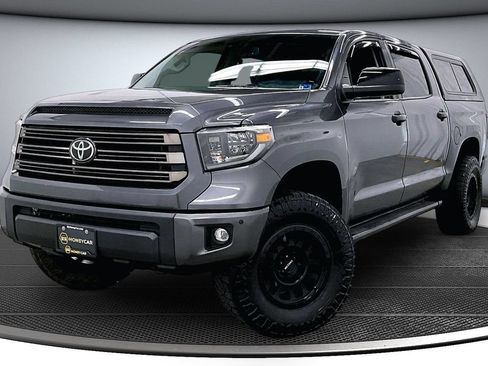 Used 2021 Toyota Tundra Limited w/ Limited Premium Package AWD/4WD image 3