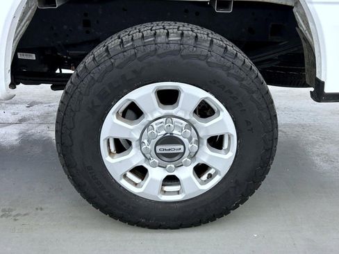 Used 2024 Ford F250 XLT image 22