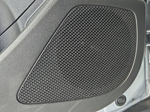 Used 2023 Toyota Corolla Cross LE image 27