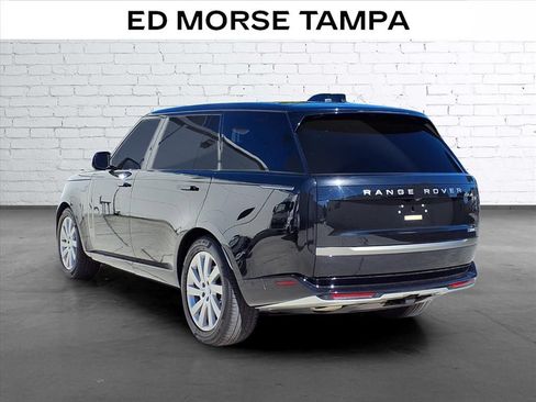 Used 2025 Land Rover Range Rover Long Wheelbase SE AWD/4WD image 3