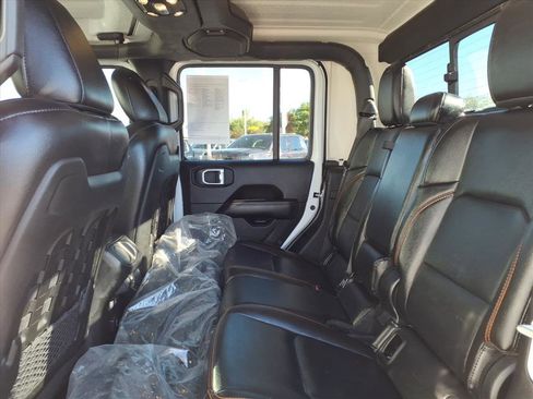 Used 2020 Jeep Gladiator Mojave image 15