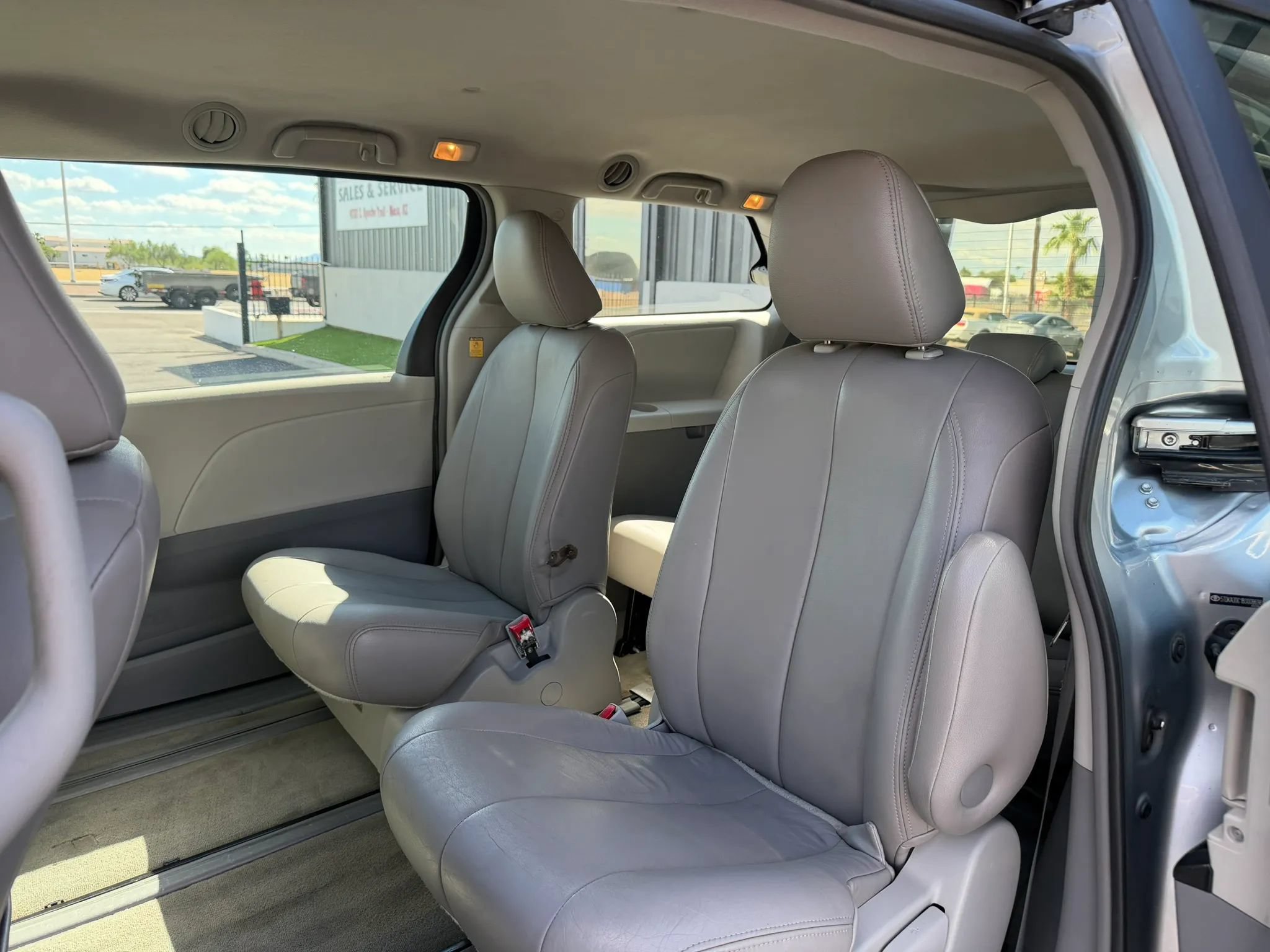 Used 2011 Toyota Sienna FWD image 20