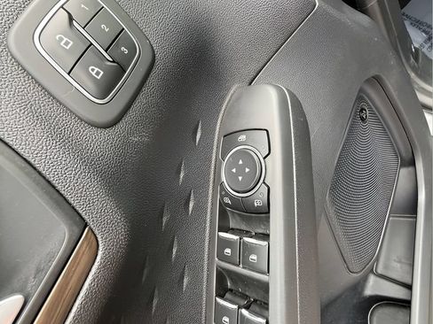 Used 2020 Ford Escape Titanium AWD/4WD image 18