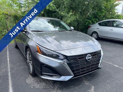 Certified 2025 Nissan Altima 2.5 SL