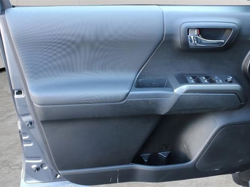 Used 2023 Toyota Tacoma TRD Off-Road image 18