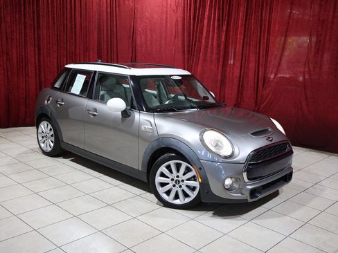 Used 2018 MINI Cooper S FWD image 2