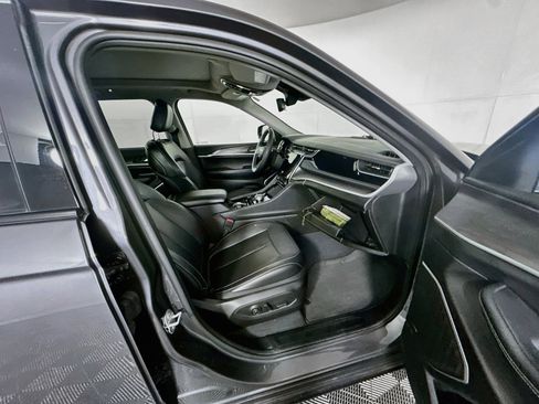 Used 2022 Jeep Grand Cherokee Limited 4xe AWD/4WD image 32