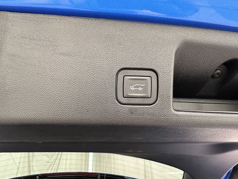 Certified 2024 Chevrolet Equinox EV LT FWD image 8