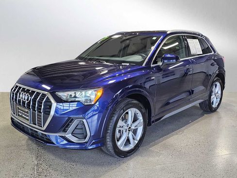 Used 2021 Audi Q3 2.0T Premium w/ Convenience Package image 7
