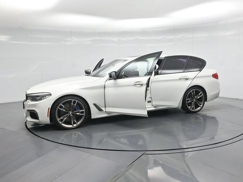 Used 2018 BMW M550i xDrive AWD/4WD image 34