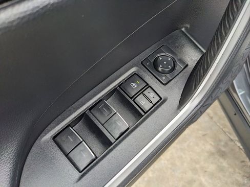 Used 2022 Toyota RAV4 Limited image 23