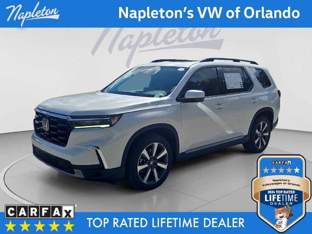 Used 2023 Honda Pilot Touring image 1