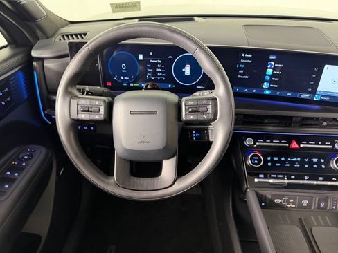 Used 2025 Hyundai Santa Fe Calligraphy AWD/4WD image 13
