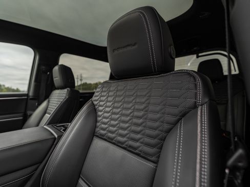 Used 2024 GMC Sierra EV Denali image 37