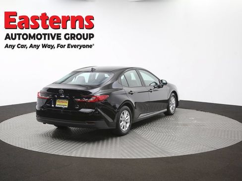 Used 2025 Toyota Camry LE FWD image 38