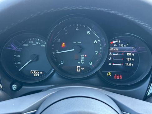 Certified 2025 Porsche Macan AWD/4WD image 29
