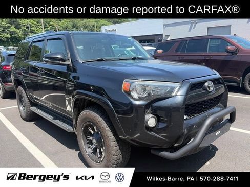 Used 2019 Toyota 4Runner SR5 Premium AWD/4WD image 2
