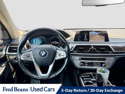 Used 2017 BMW 750i xDrive AWD/4WD image 31